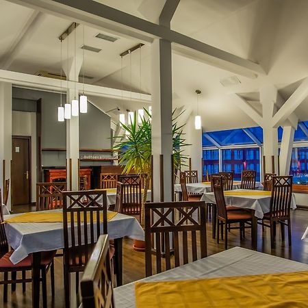 Hotel Maria Рэдэуци Экстерьер фото